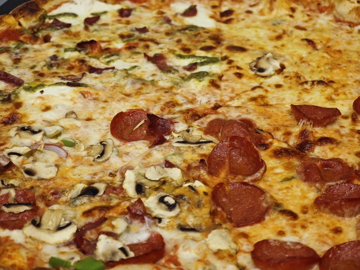 PIZZA SPOT — photograph 2