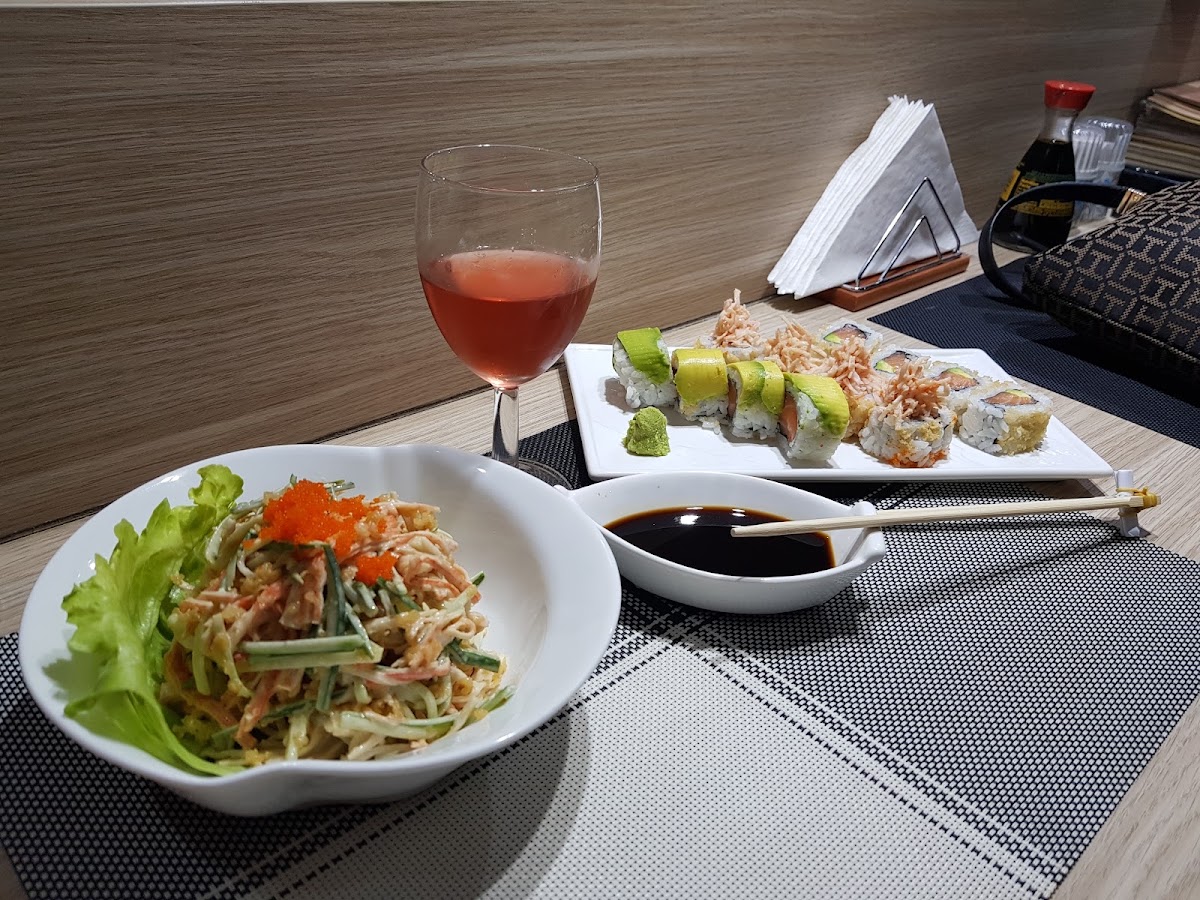 Sutikku Sushi — photograph 3