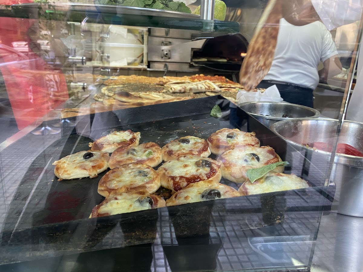 Harout Bakery — photograph 5