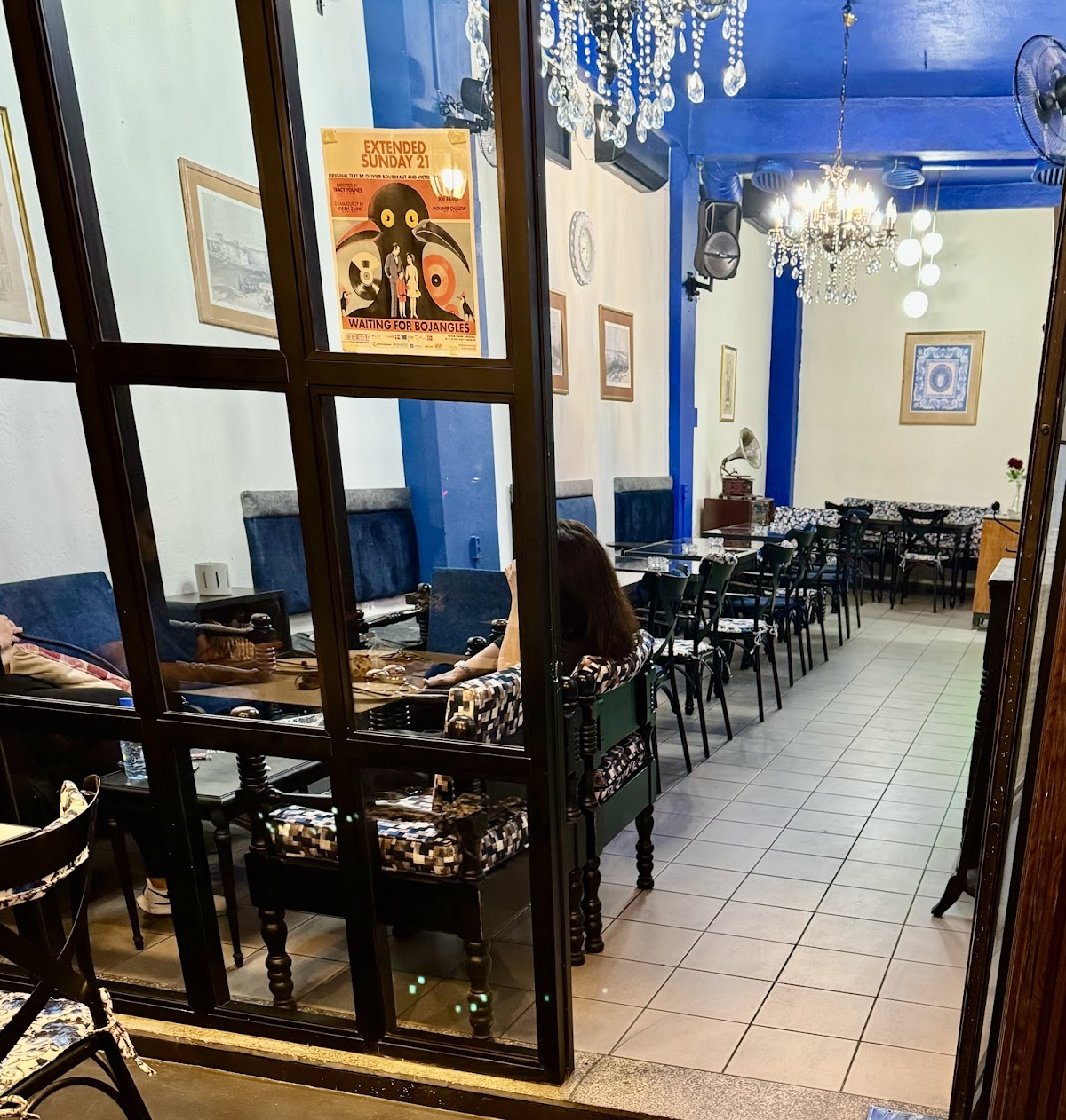 Zamakan Resto Cafe — photograph 5