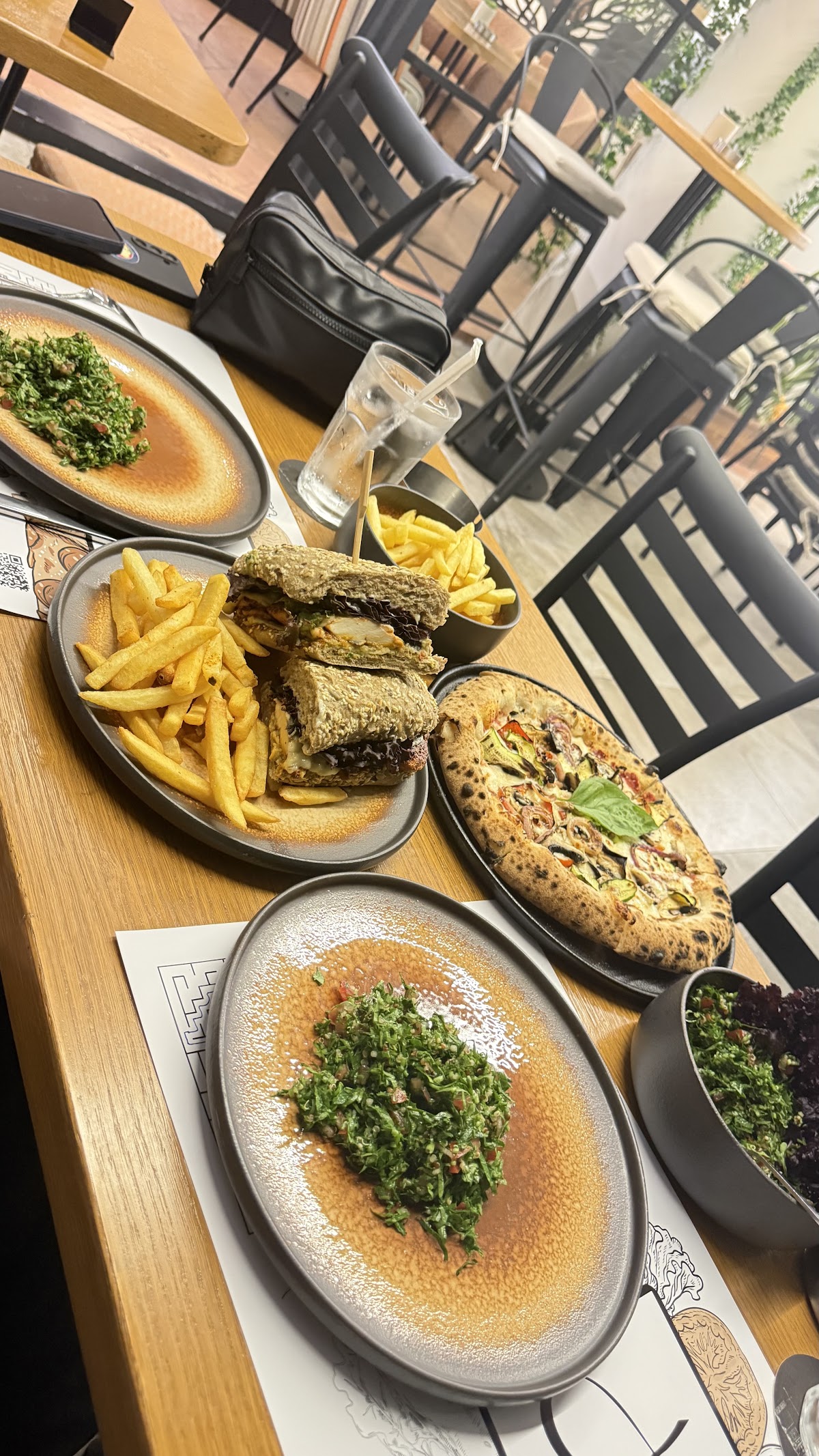 Layl Restocafe — photograph 2