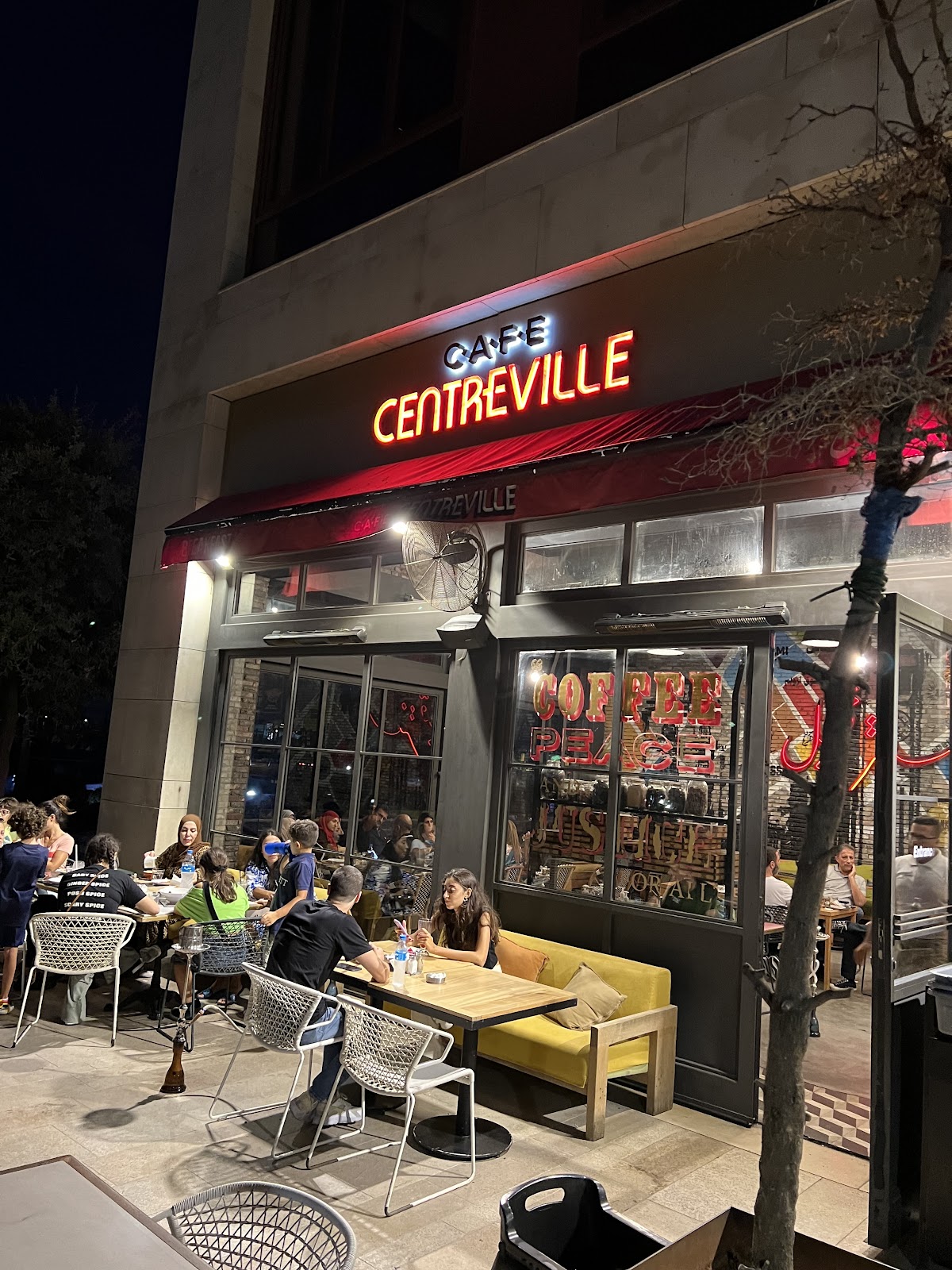 Café Centre-Ville — photograph 4