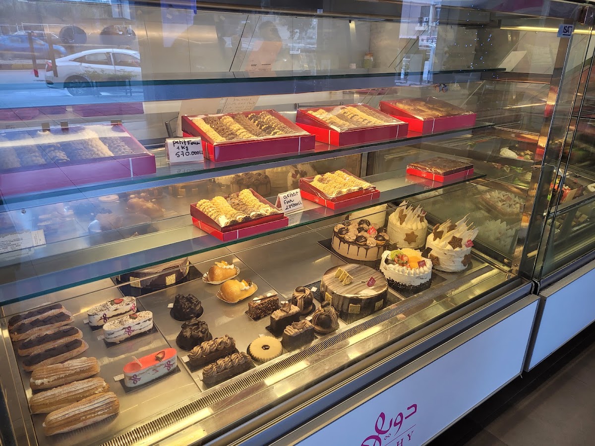 Douaihy Sweets – Dekwaneh