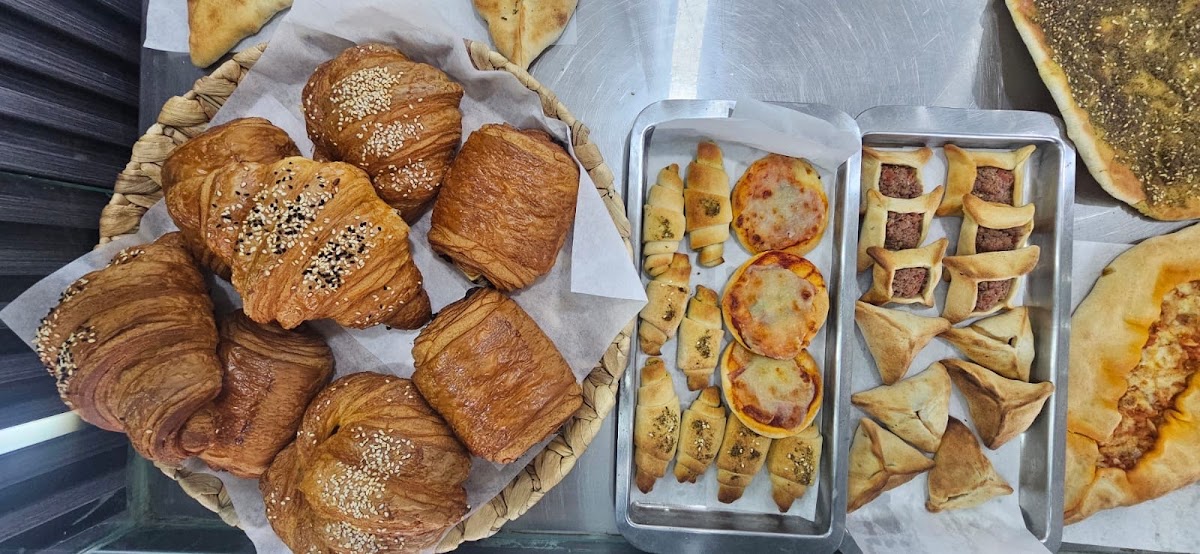 Mansour Bakery — photograph 2