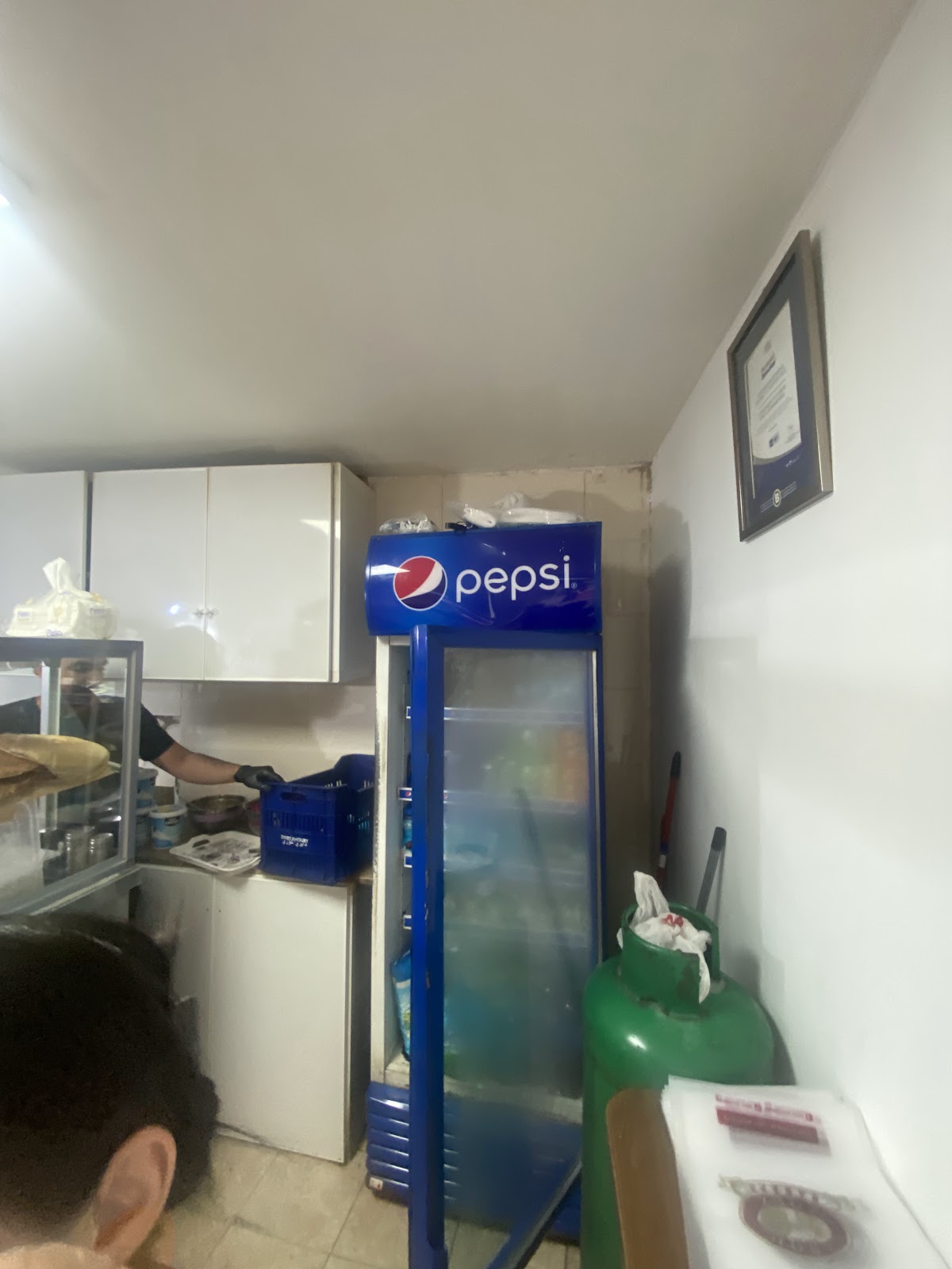 AbouZouz Bakery — photograph 4