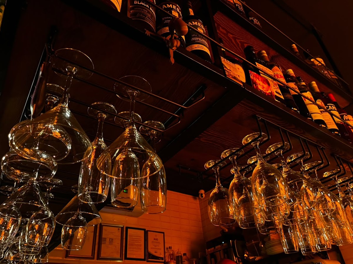 Third Wheel Bar — photograph 2