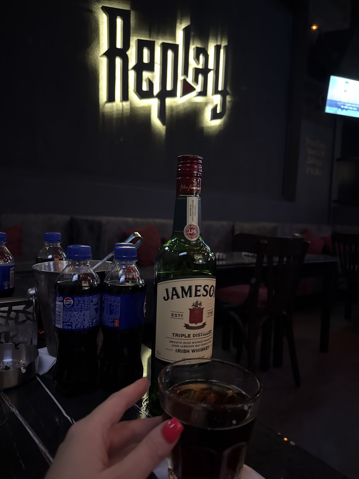 Replay Karaoke Resto Pub