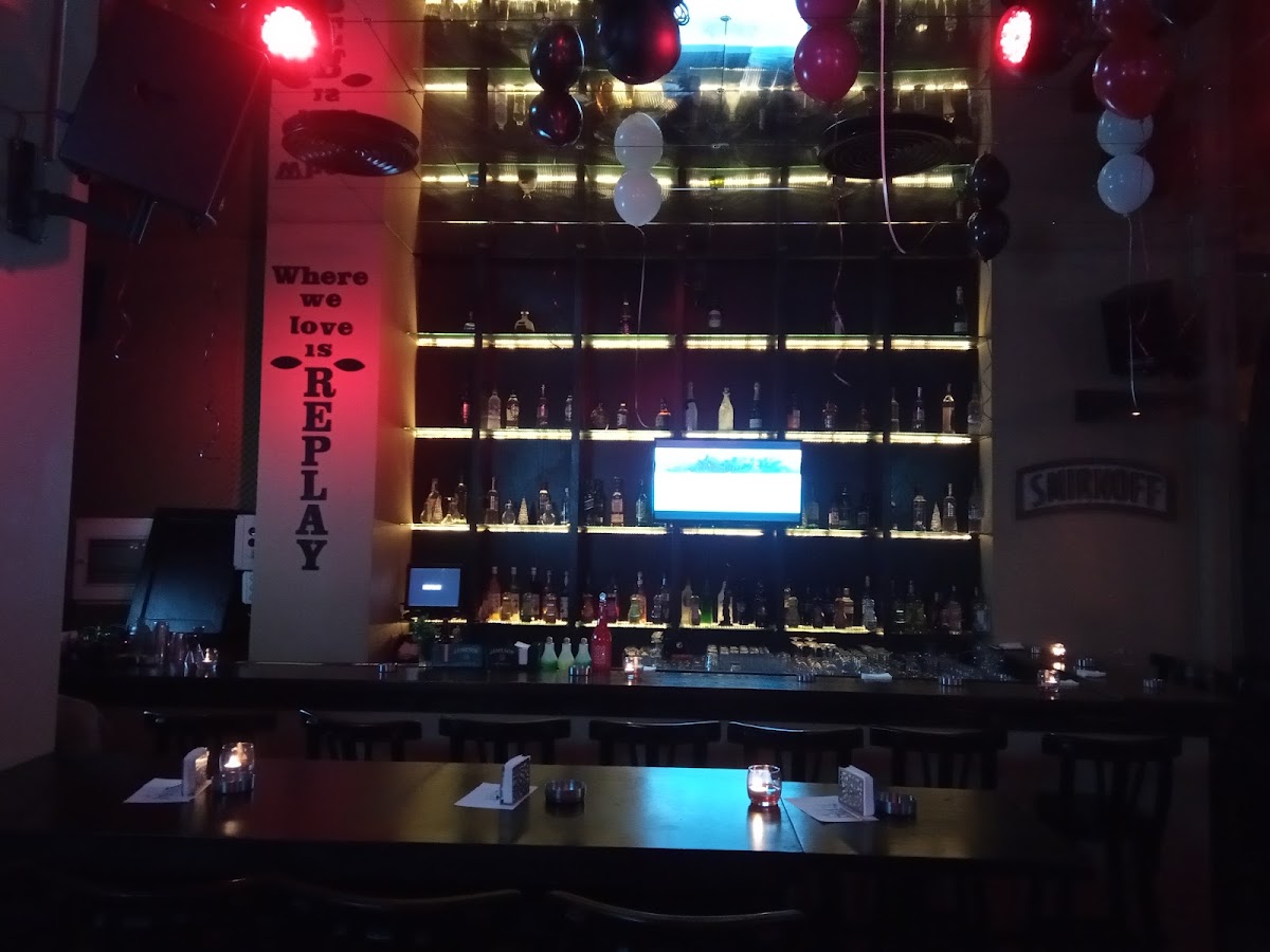 Replay Karaoke Resto Pub — photograph 5