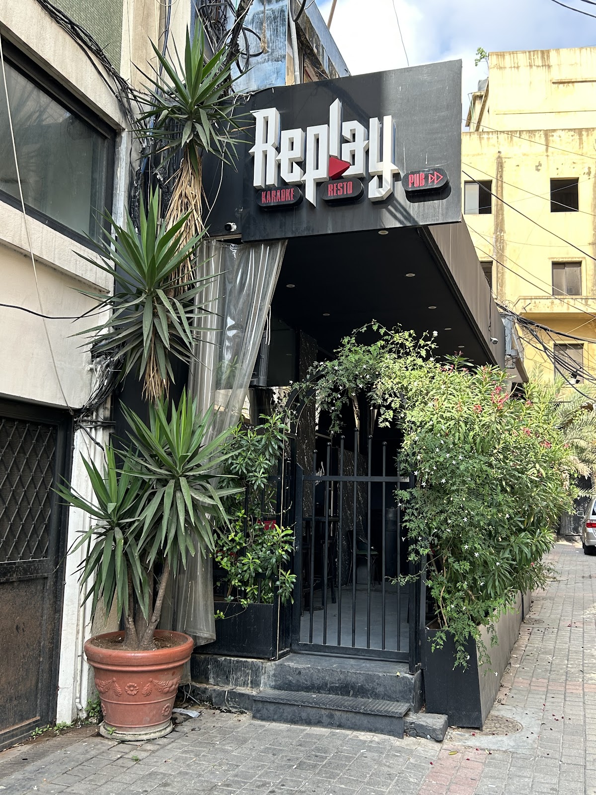 Replay Karaoke Resto Pub — photograph 6