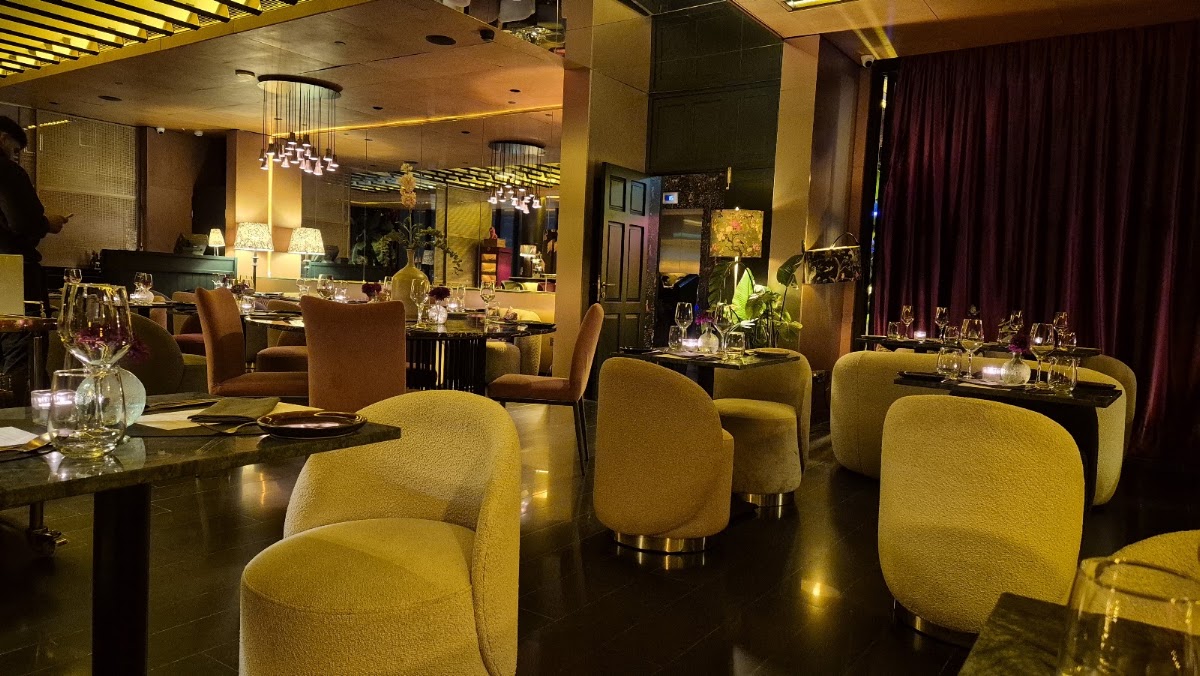 The Penthouse Club — photograph 2