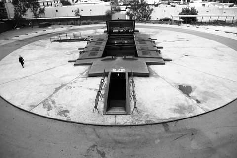 B 018 — photograph 4