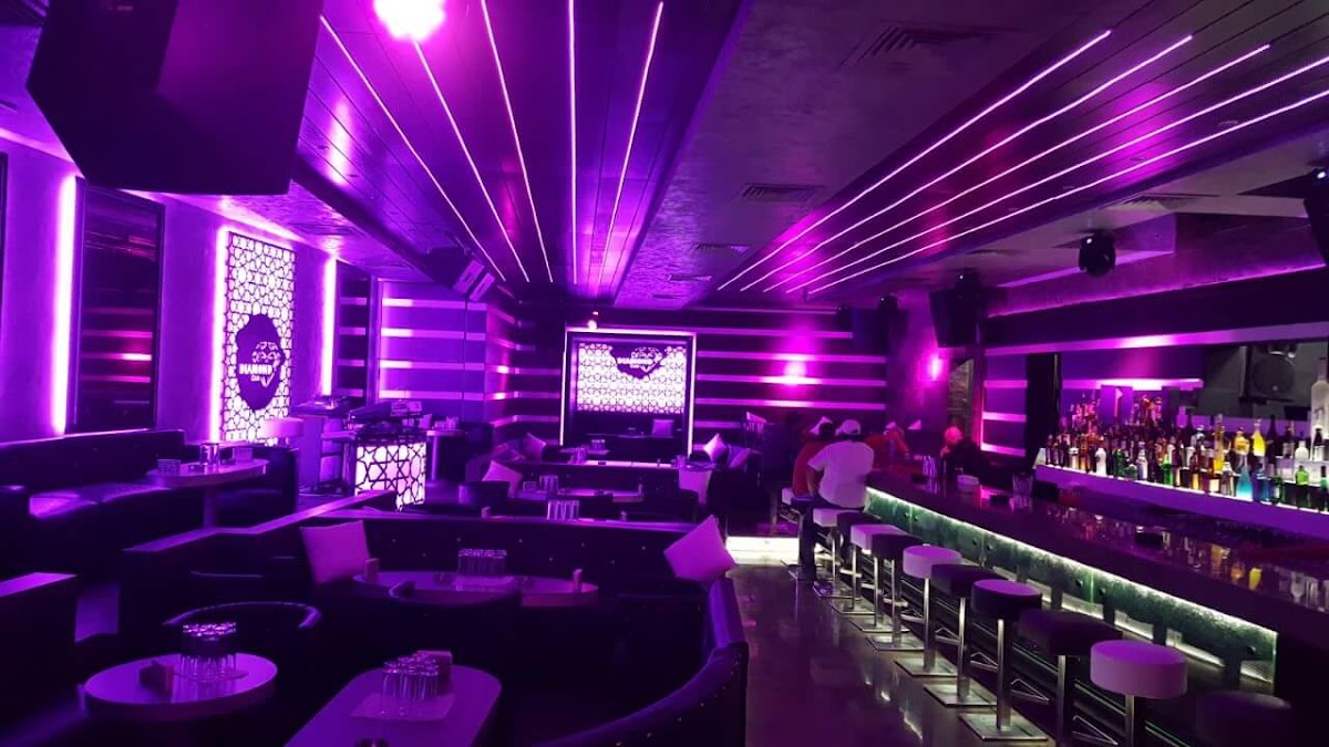 Diamond Club — photograph 4