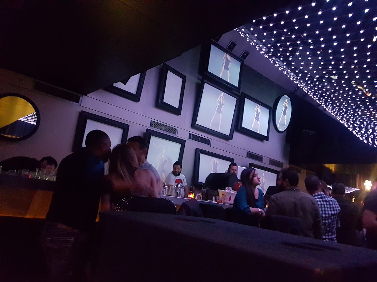 Black Nightclub — photograph 4