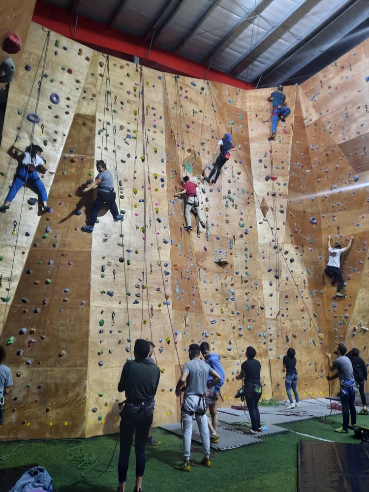 Bold Adventure Park - Climbing & Bouldering Walls, Trampolines, Zip Lines — photograph 2
