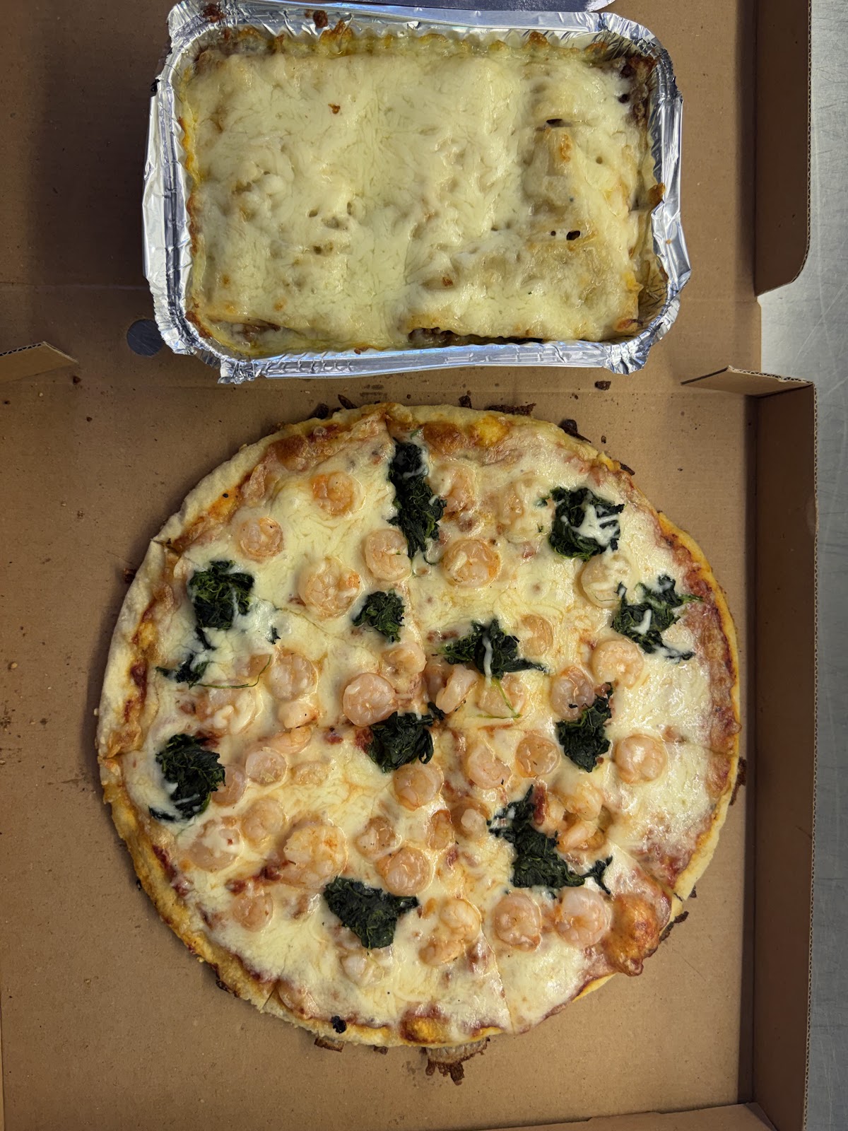 Pizzeria pinocchio lb — photograph 4