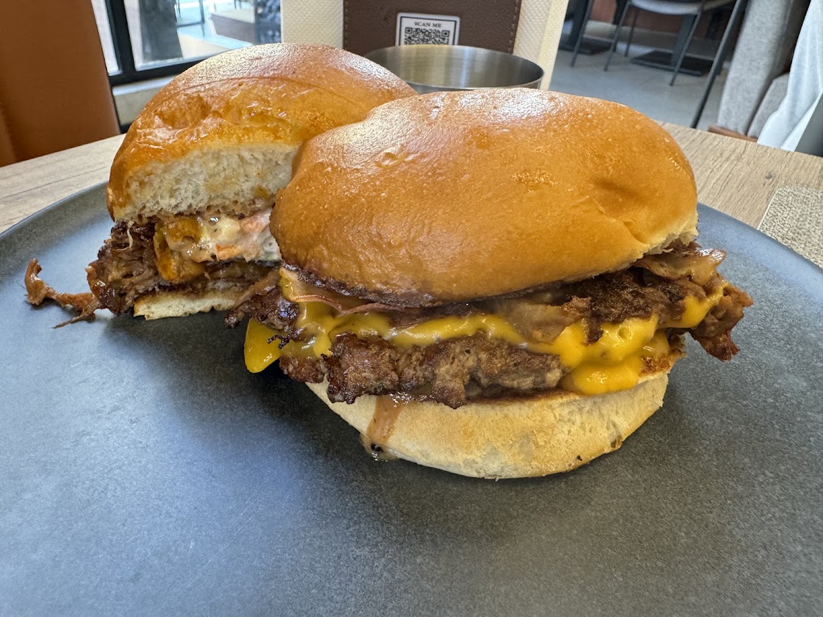 Food District — photograph 4