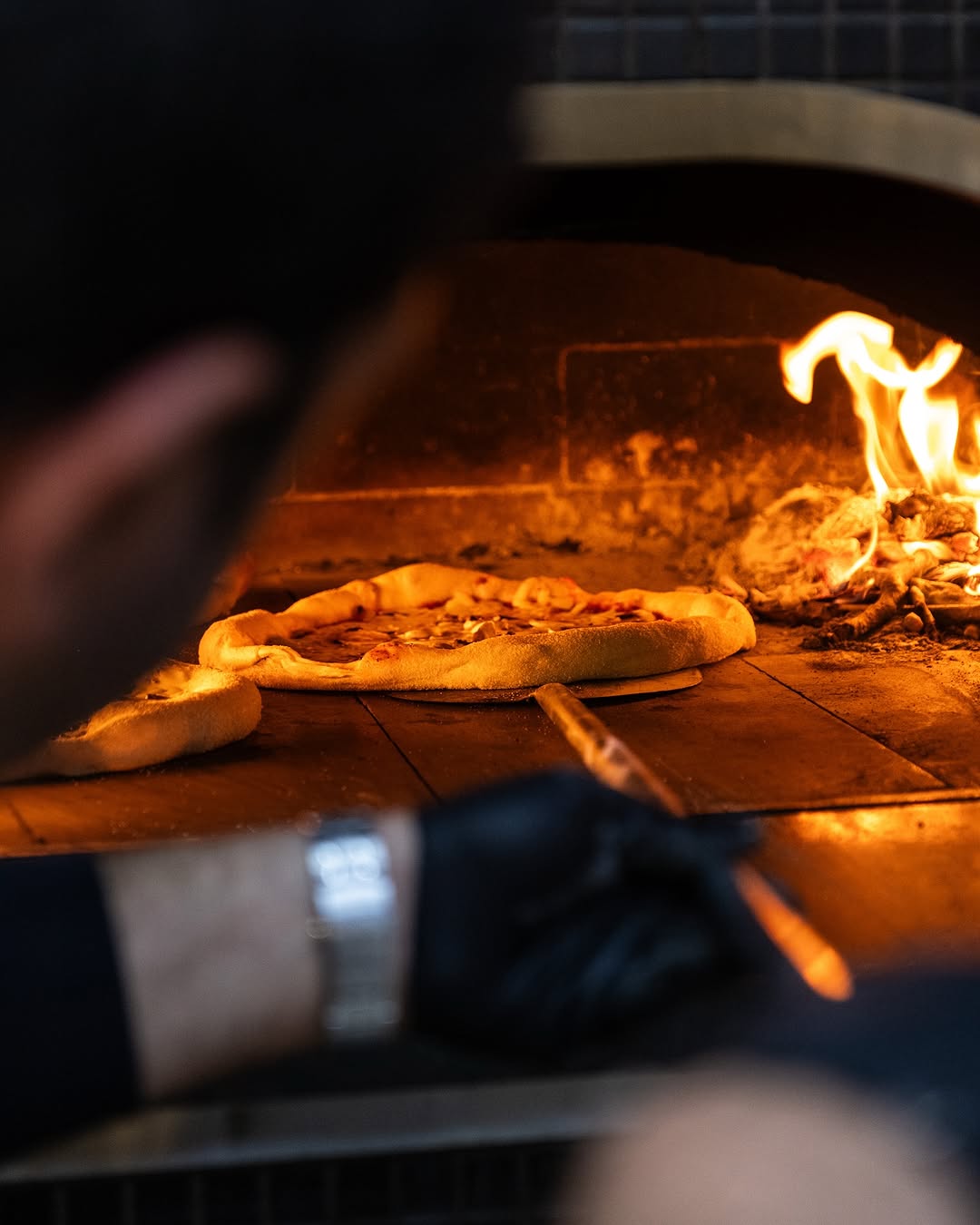 Flames Pizzeria — photograph 5