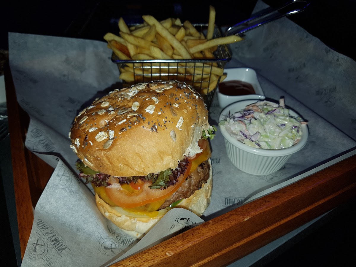 Don Symon Urban Restaurant & Pub — photograph 5