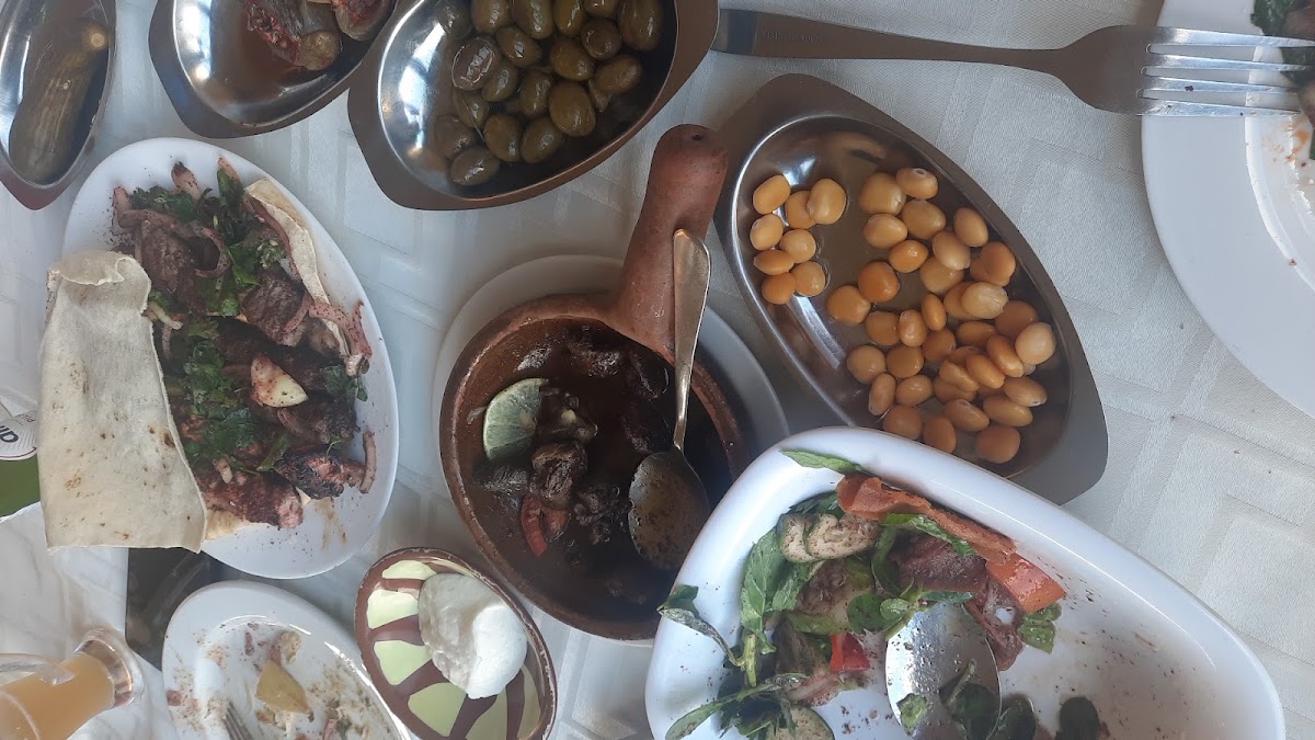 Ain Alkhasfeh - Restaurant — photograph 3
