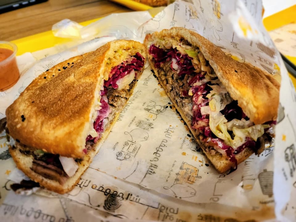 Shawarma Abou Al Aoud Far3 Al Jdeideh