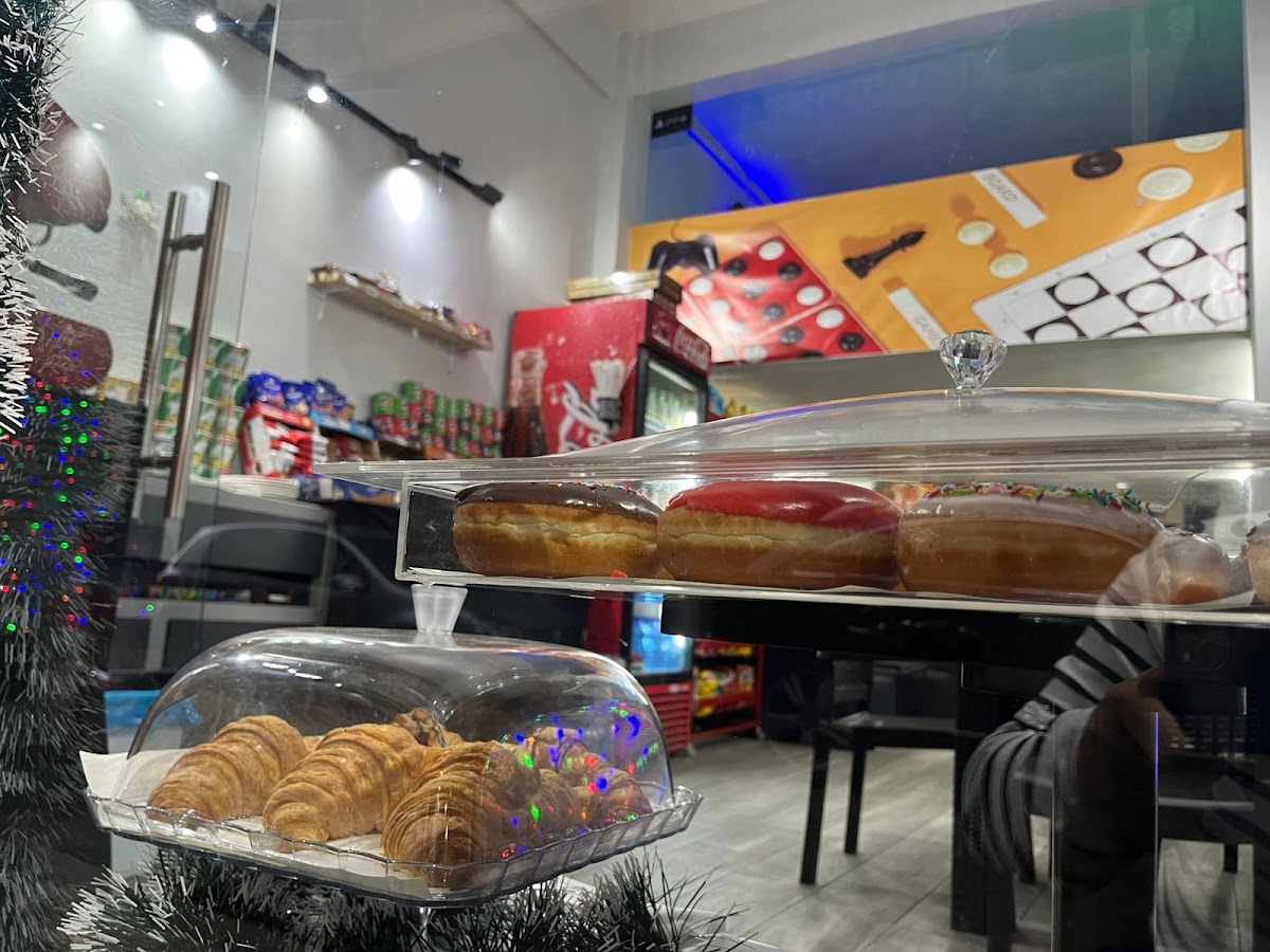 XYZ coffee shop & board games — photograph 4