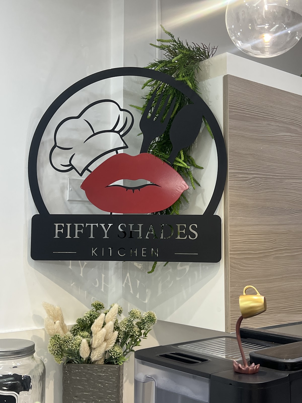 Fifty shades kitchen — photograph 4
