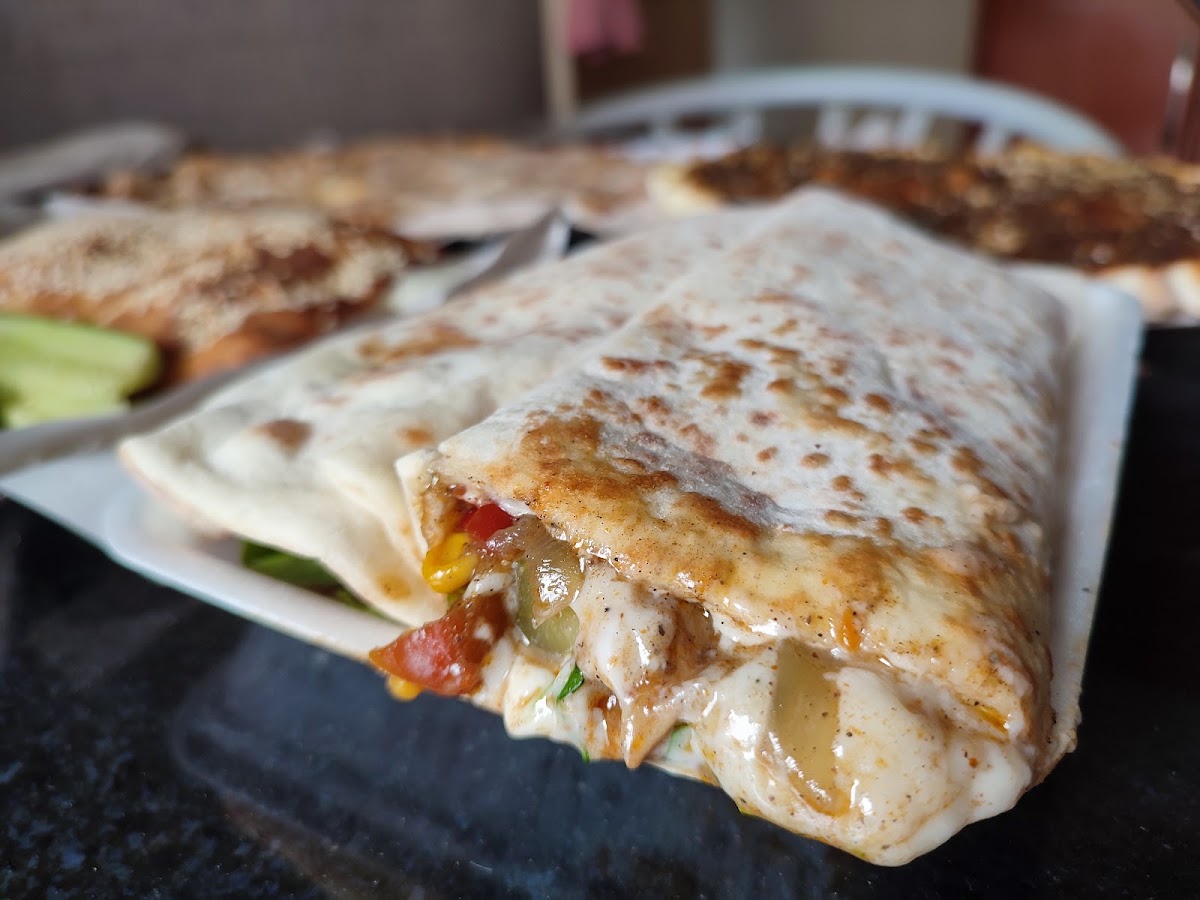 Saint Charbel Bakery — photograph 4