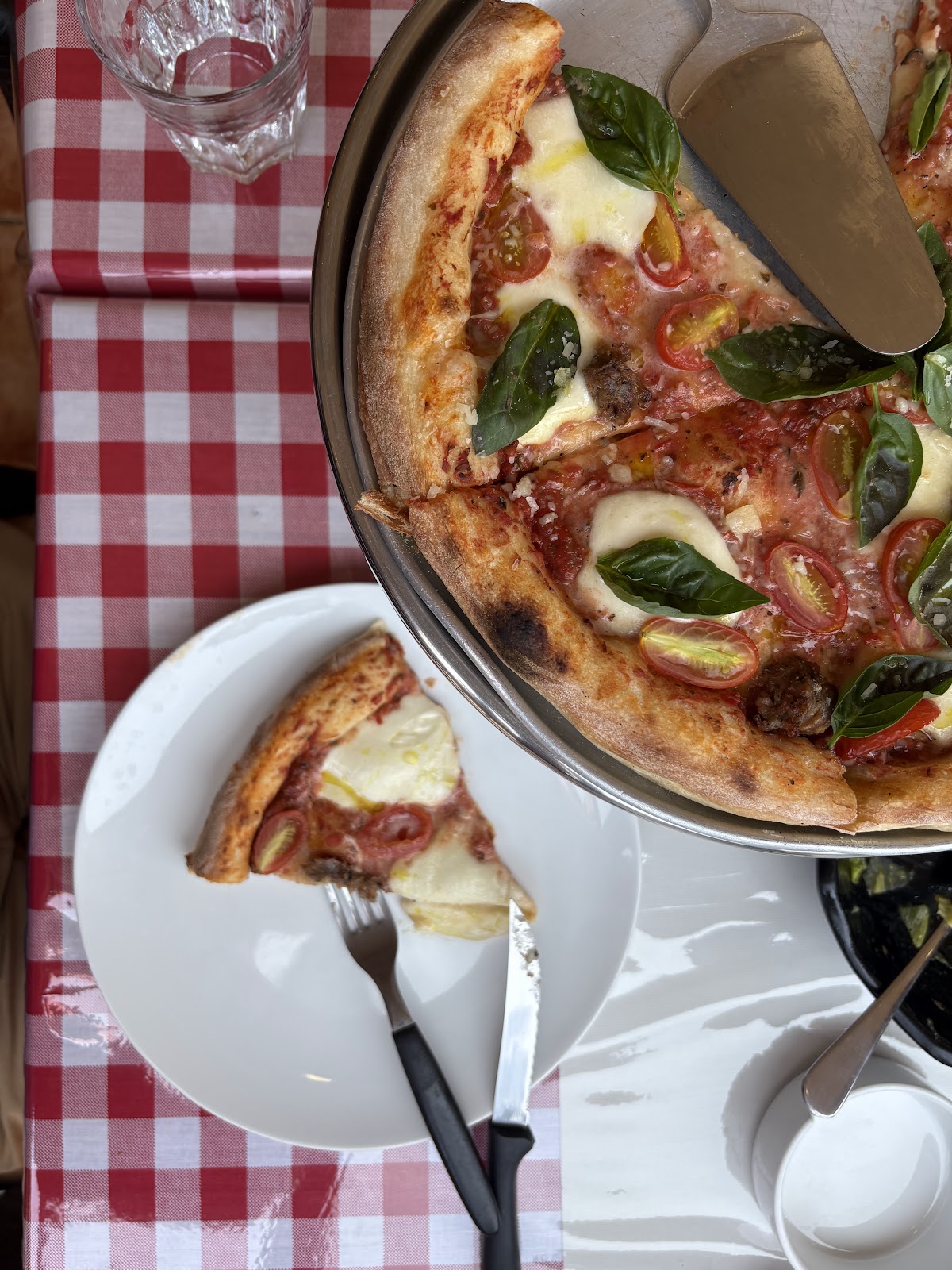 Kristy Pizza — photograph 2