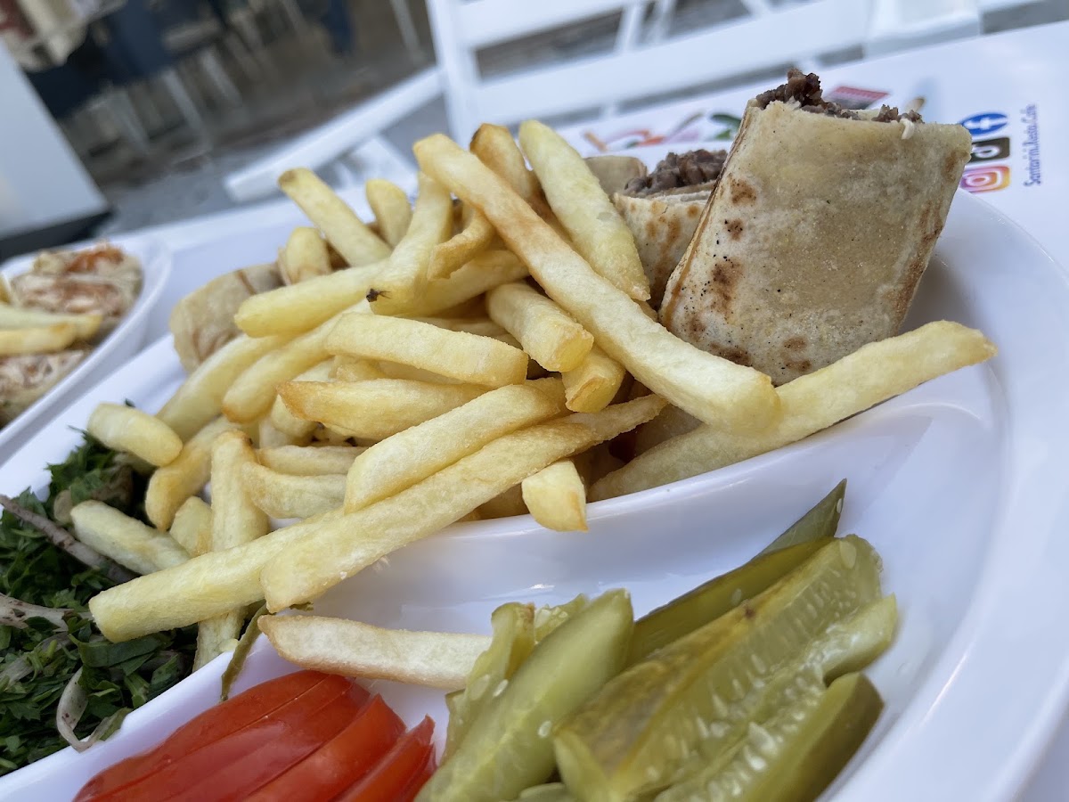 Ridani’s Restaurant Tripoli — photograph 4
