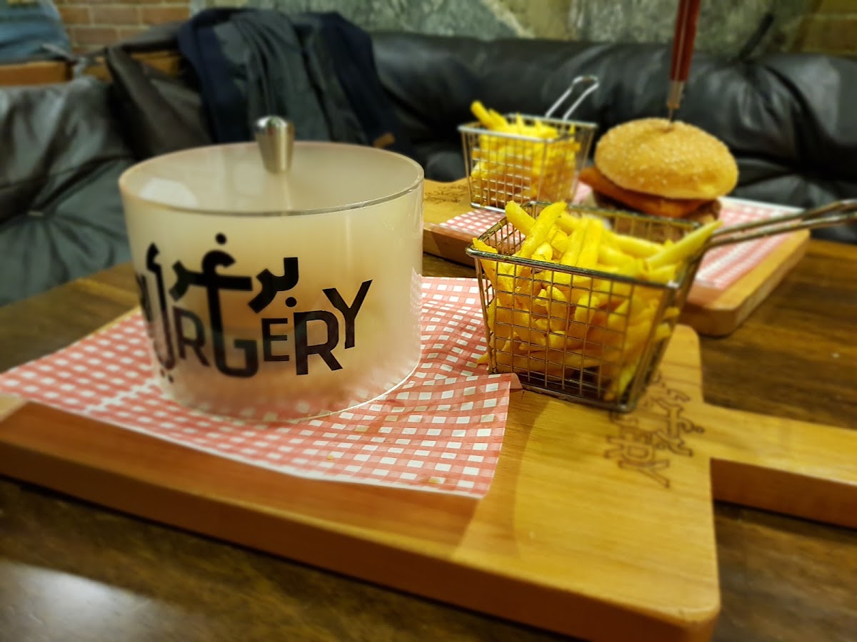 BURGERY — photograph 6
