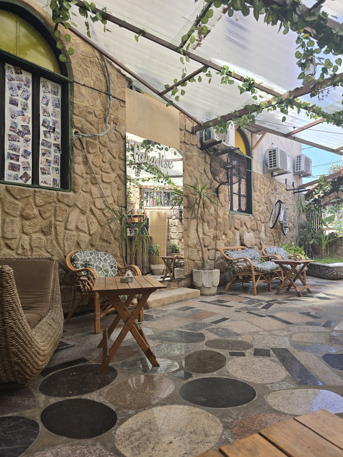 Paradise Café