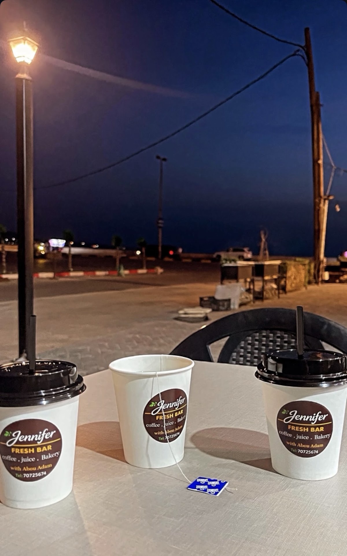 Jennifer FRESH BAR — photograph 2