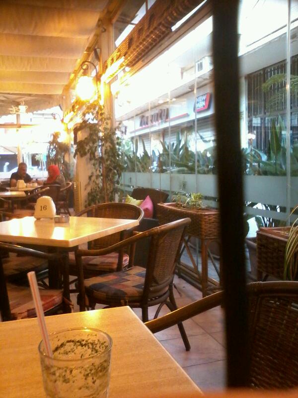 Azmi Square Café — photograph 6