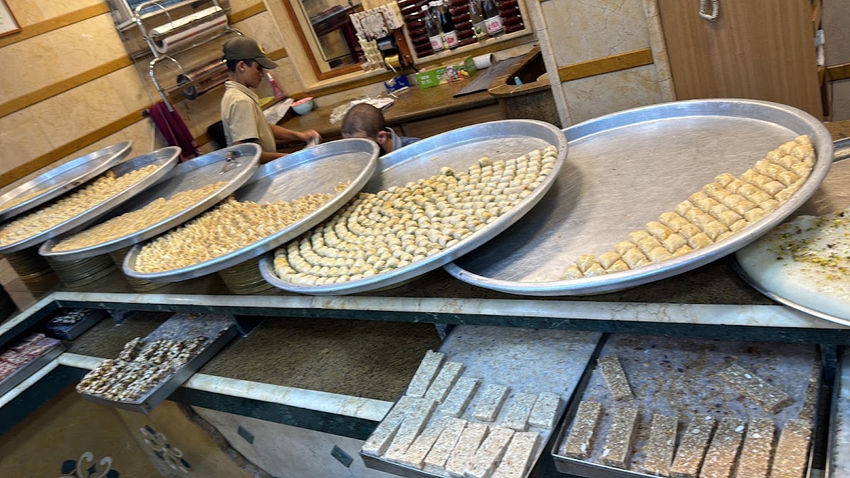 Al Haddad Sweets — photograph 5