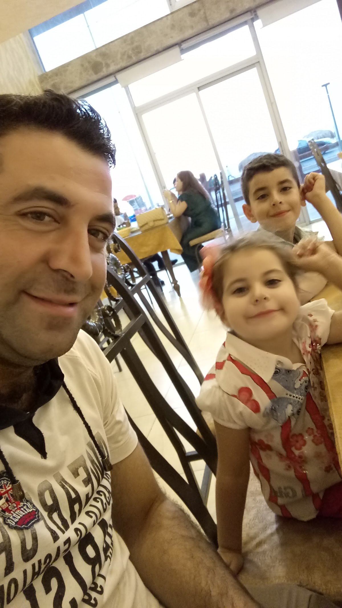 Sweets and Restaurant Bakdash — photograph 6