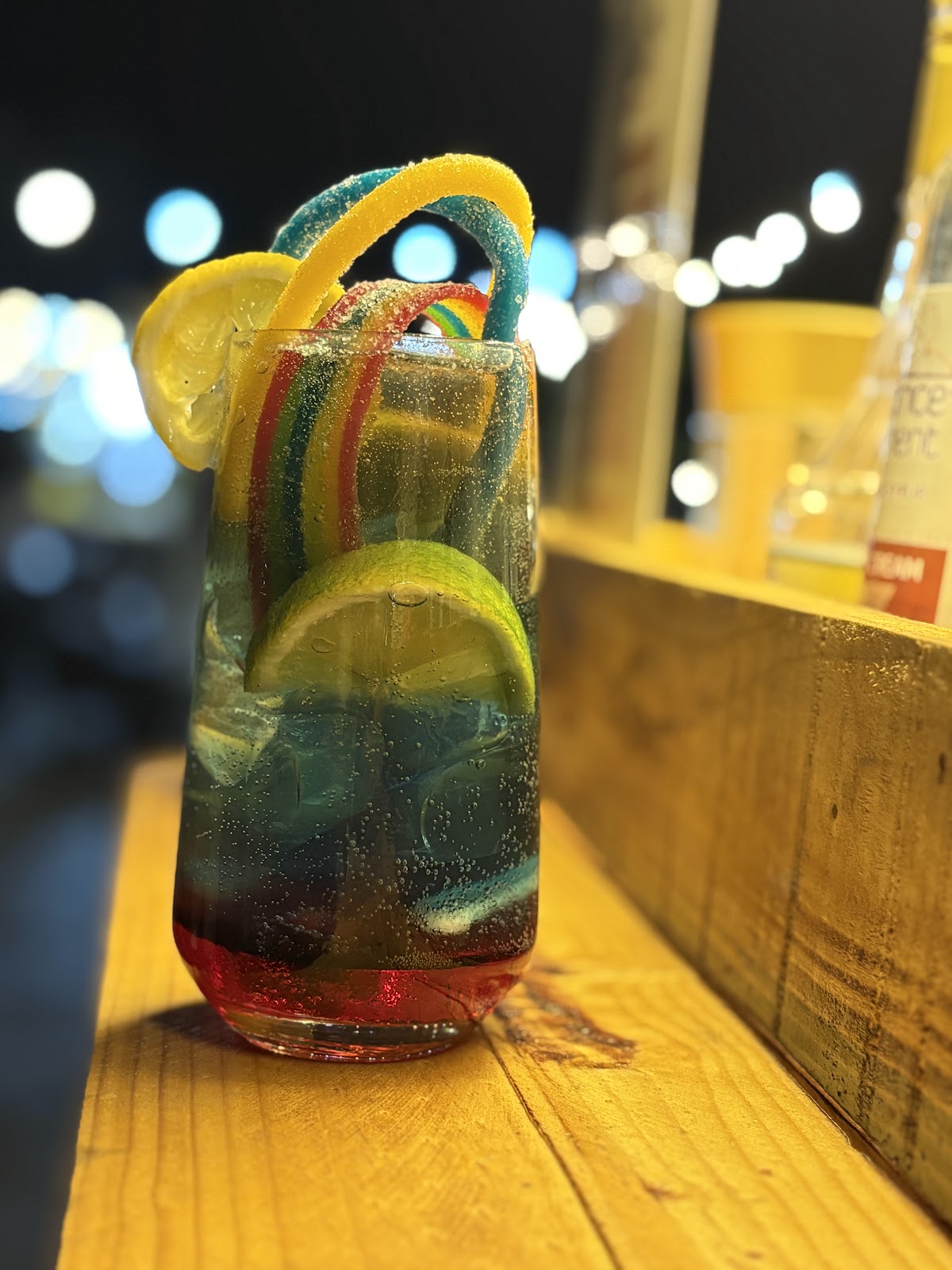 Shake bar — photograph 2