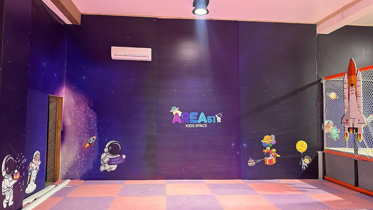 Area51 - Kids Space — photograph 3
