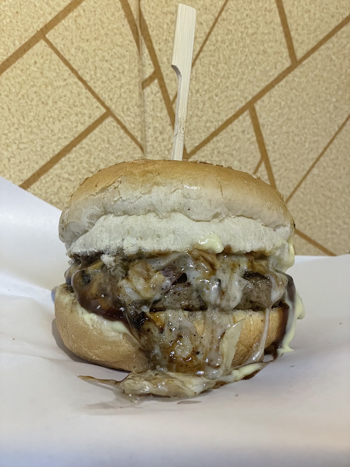 KOUZ BURGER — photograph 5