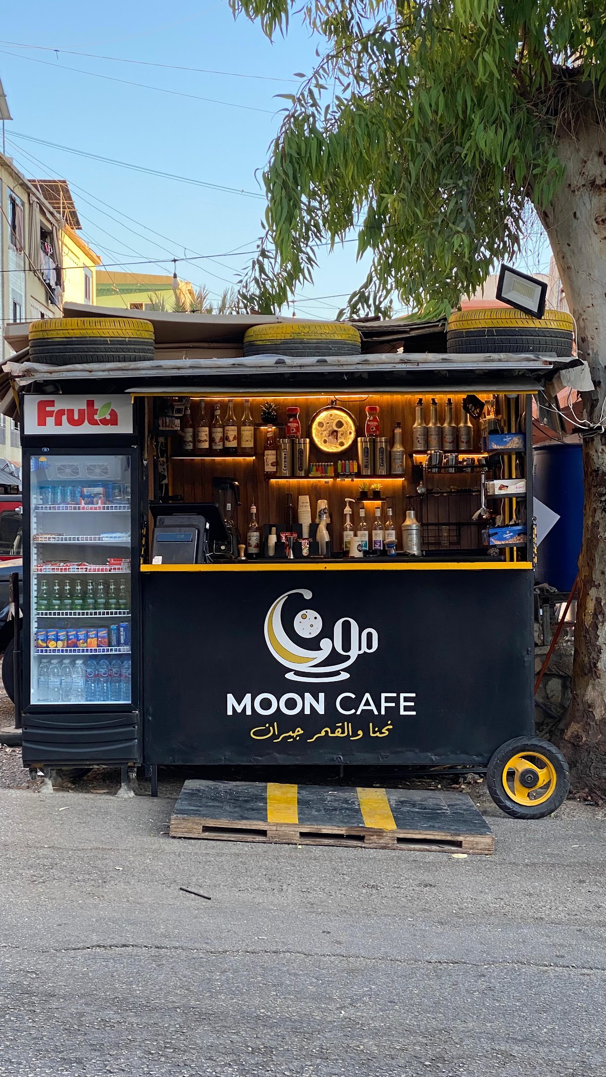 Moon Cafe — photograph 2