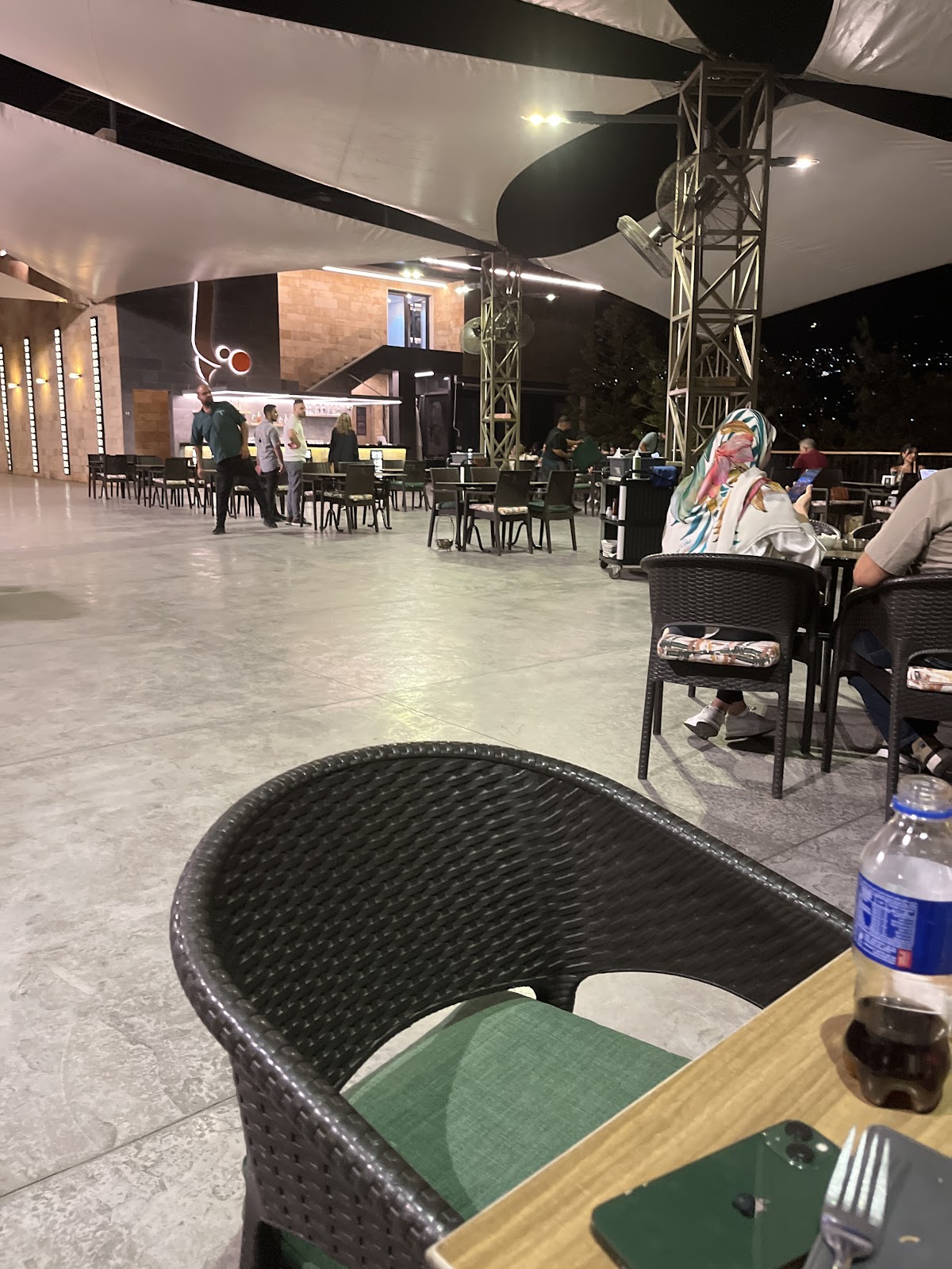 Karawan Restaurant — photograph 5