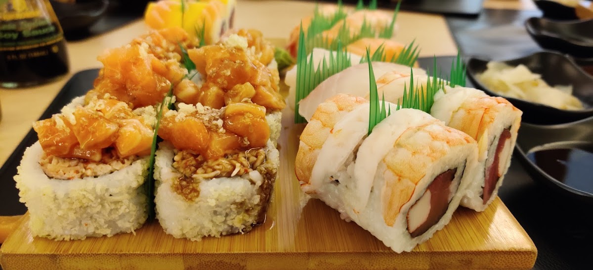 SUSHI STAR — photograph 2