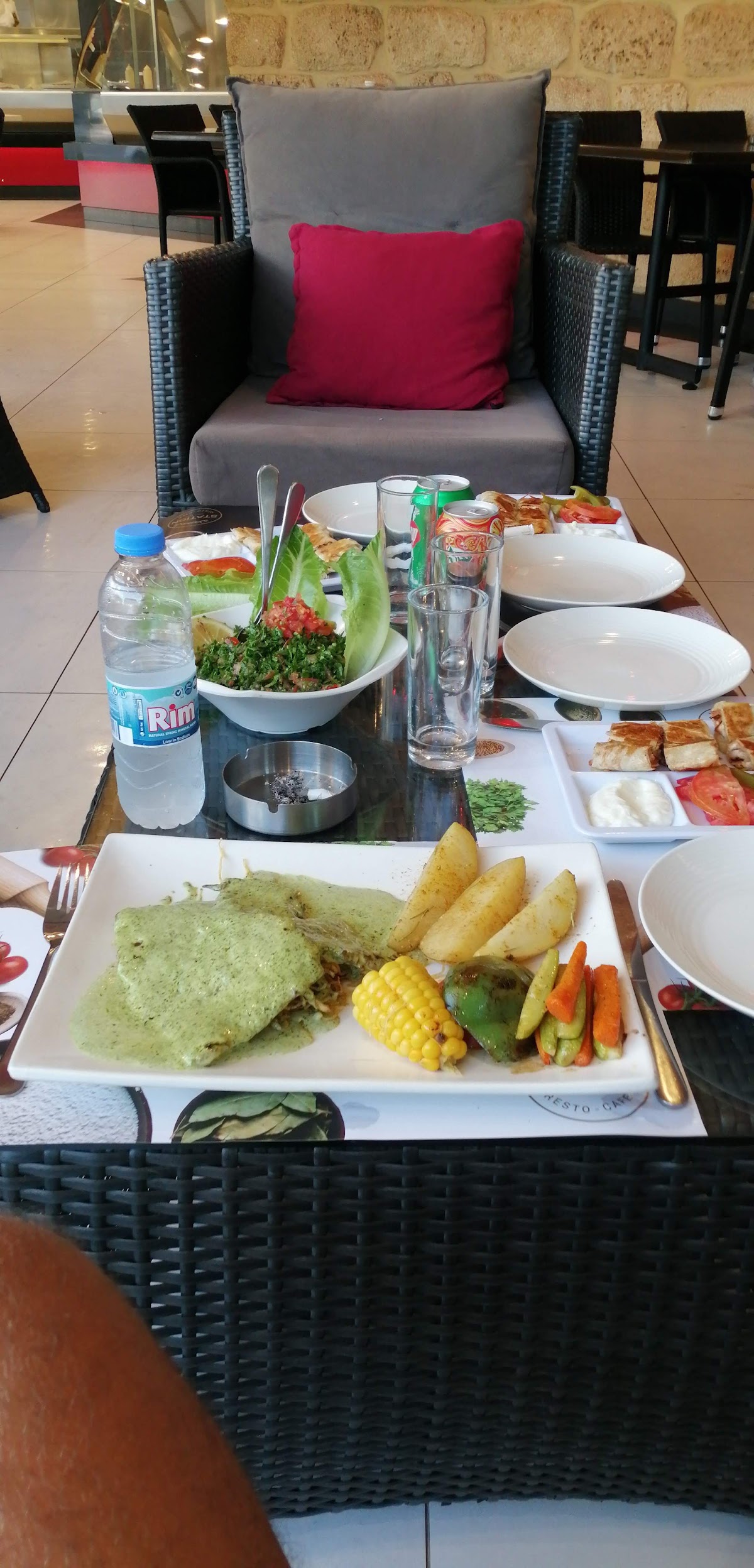 Mahatta Restaurant Omacli — photograph 6