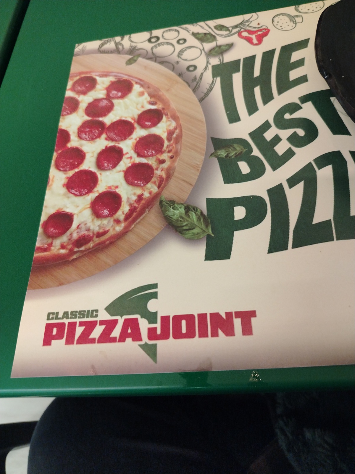 Classic Pizza Joint — photograph 3