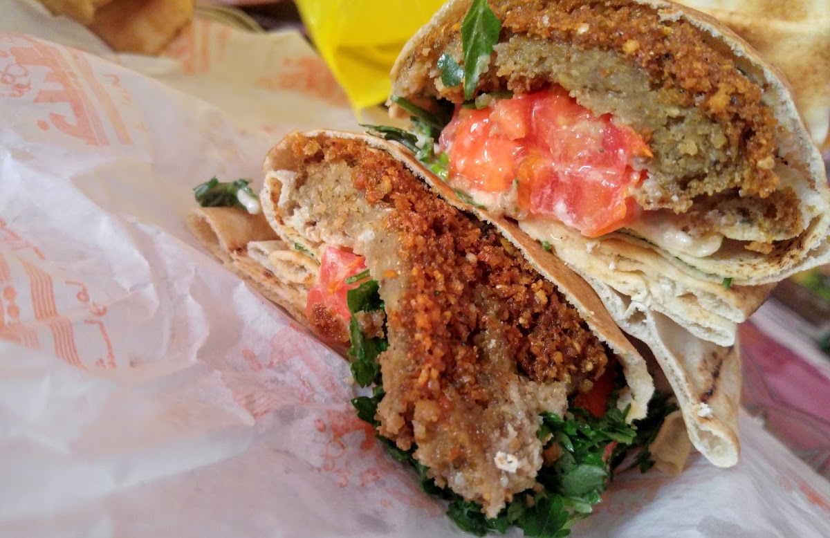 Falafel Shawarma Khalife — photograph 2
