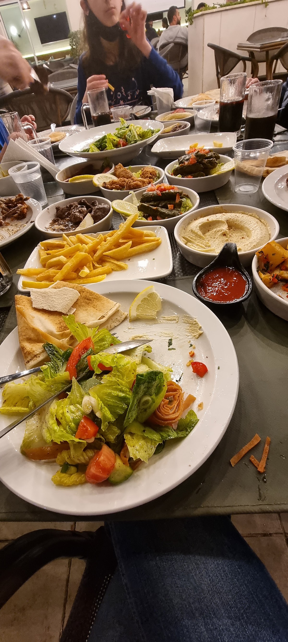 Zanbak Resto & Shisha Garden — photograph 2