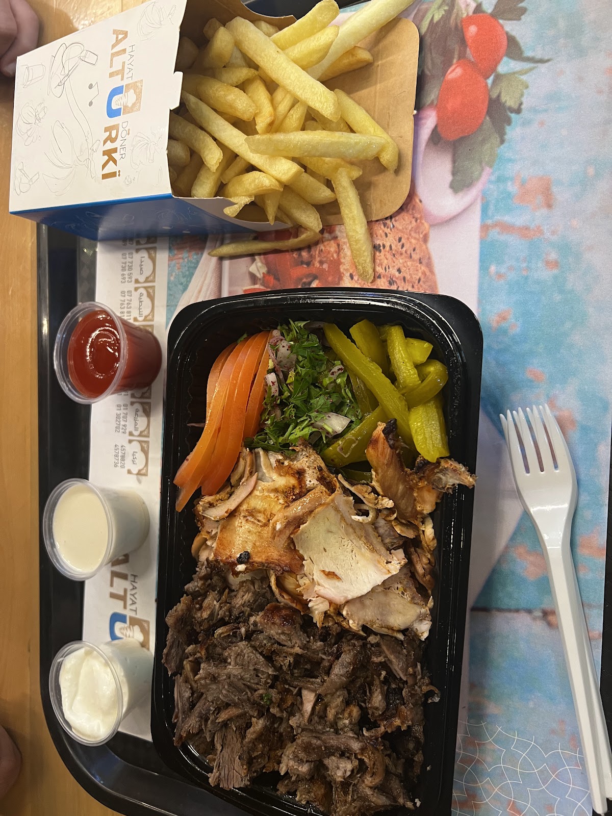 Shawarfandem by Hayat Doner Al Turki — photograph 3