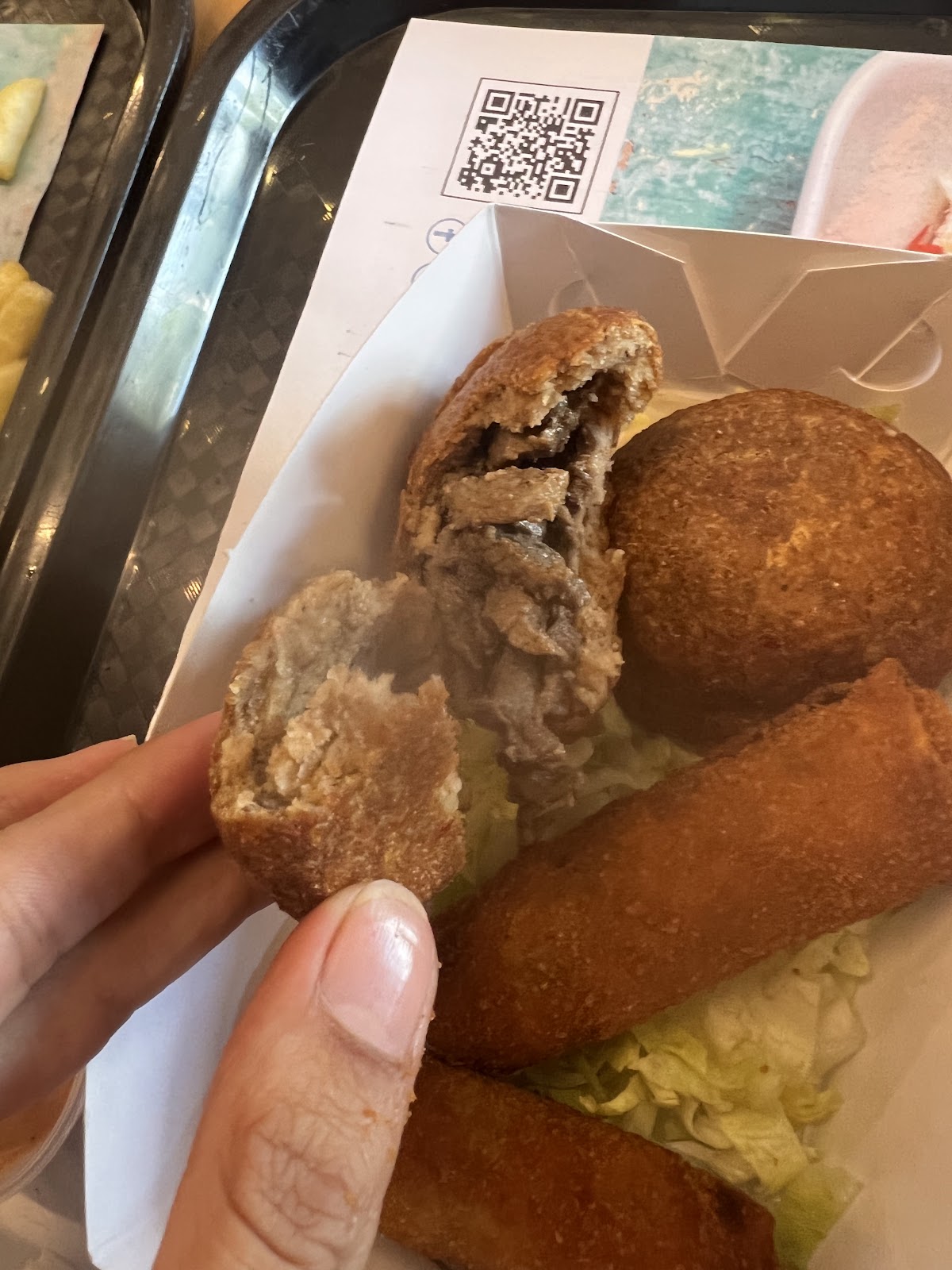 Shawarfandem by Hayat Doner Al Turki — photograph 4