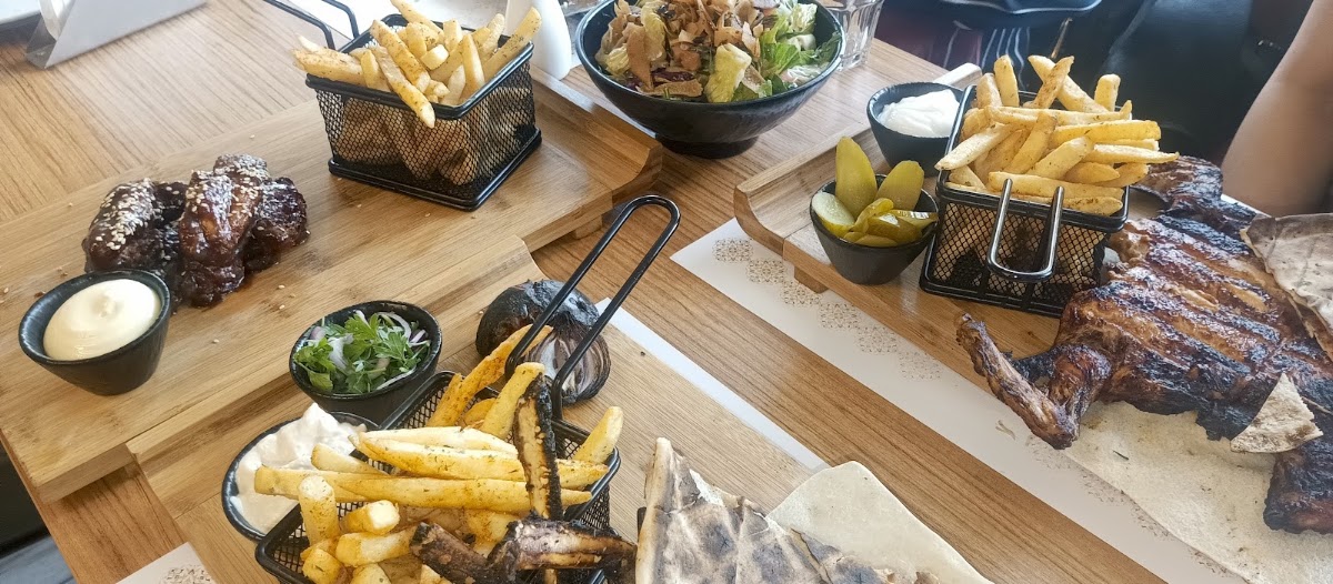 Malika resto cafe
