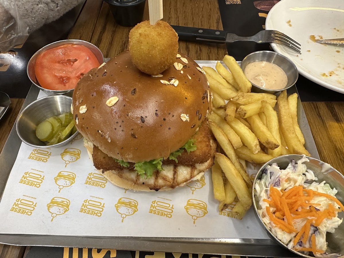 Cheese On Top Furn el Chebbak — photograph 3