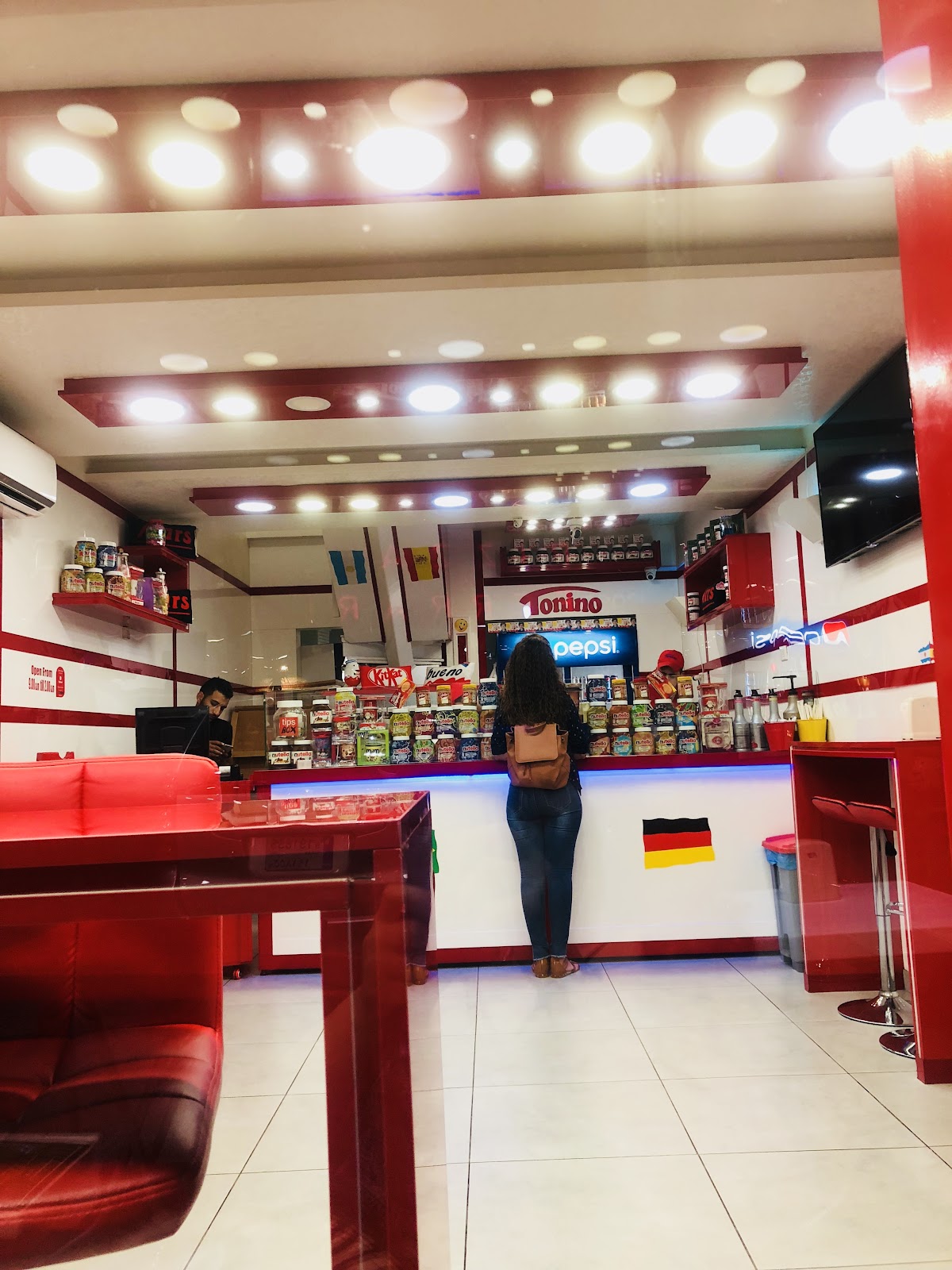 Tonino Crepes & Waffles
